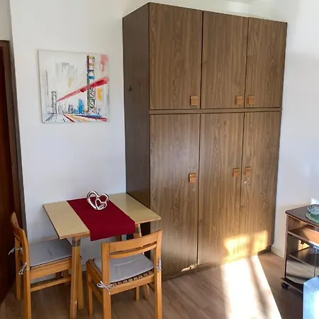 Apartment Karl Wolf 87 Merano